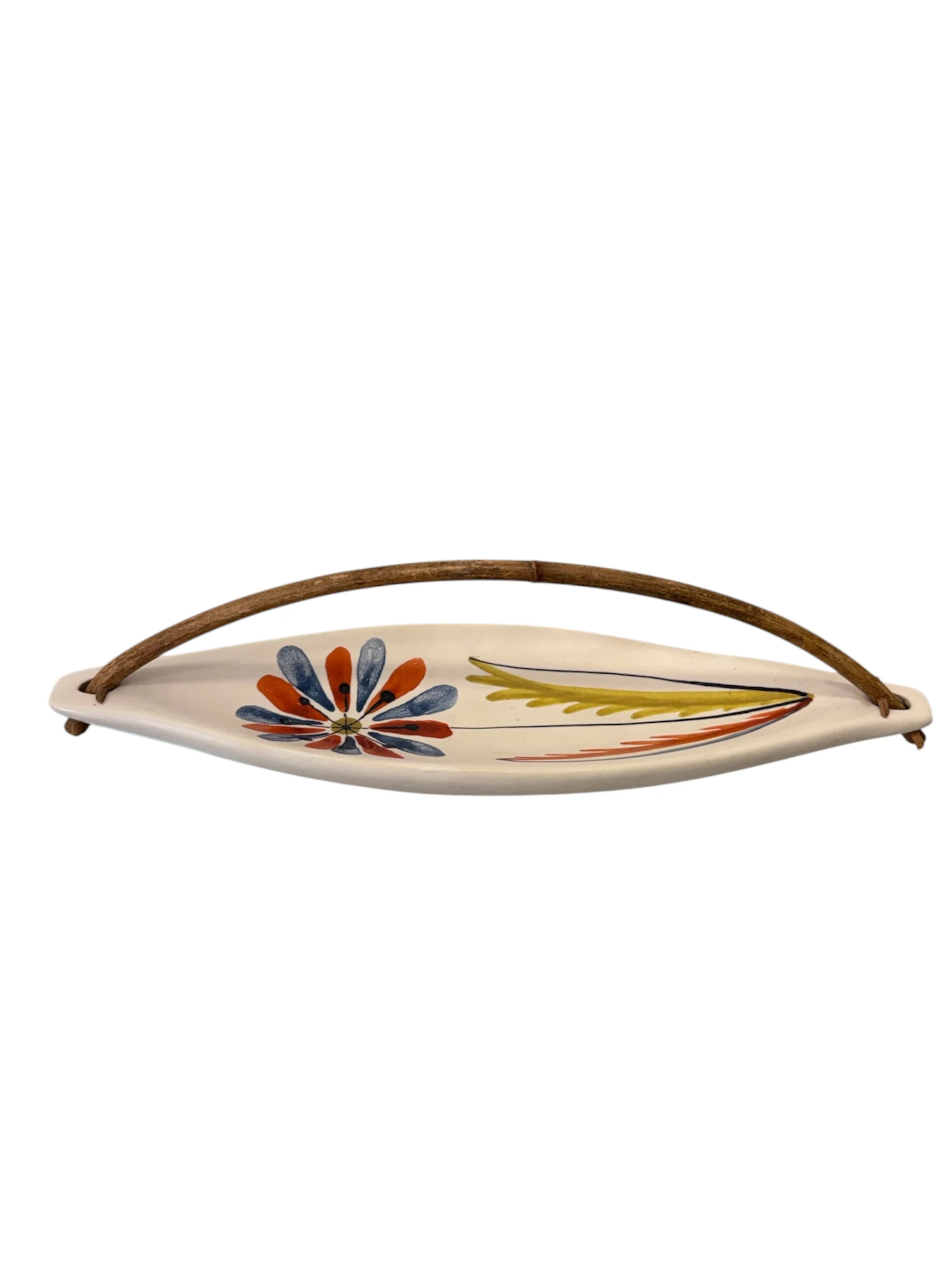 Coupe navette à décor de fleurs, anse en bambou, signé — Roger Capron